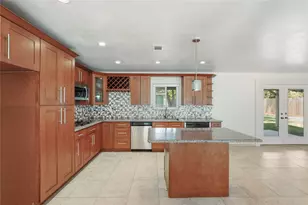 5111 Debeney Dr, Houston, TX 77039 - Photo 6