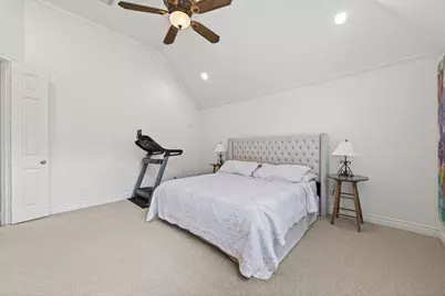 10932 Lasso Lane, Houston, TX 77079 - Photo 16