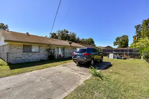 6002 De Milo Dr, Houston, TX 77092 - Photo 14