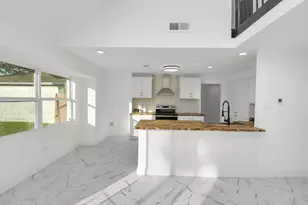 6035 Cartagena St, Houston, TX 77035 - Photo 10