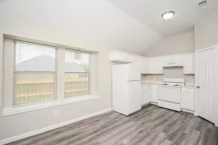 12202 Duane Ct, Houston, TX 77047 - Photo 8
