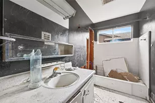 9606 Pagewood Ln, Houston, TX 77063 - Photo 14