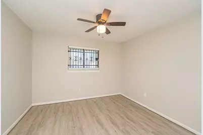 8124 Beech Cove Lane, Houston, TX 77072 - Photo 12