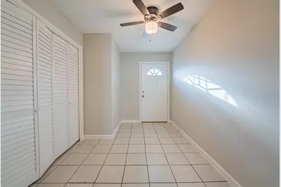 8124 Beech Cove Lane, Houston, TX 77072 - Photo 10