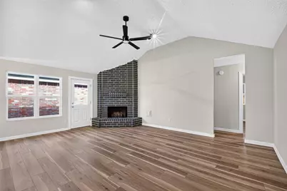 2031 Hickory Glen Drive, Missouri City, TX 77489 - Photo 10