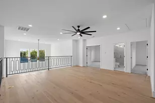 8553 Western Dr, Houston, TX 77055 - Photo 40