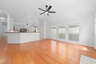 7926 Sinfonia Dr Dr, Houston, TX 77040 - Photo 32