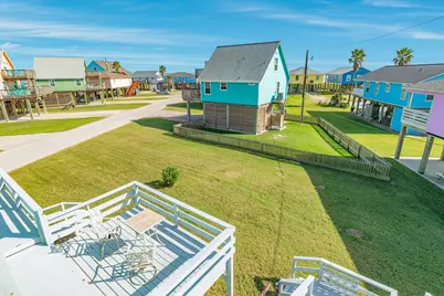 131 Point Lafitte Court, Surfside Beach, TX 77541 - Photo 8