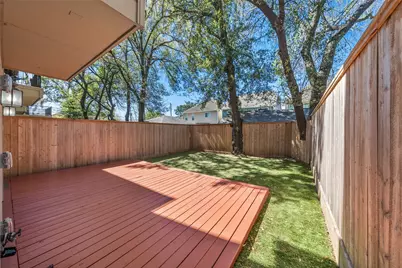 2601 Bevis Street #E, Houston, TX 77008 - Photo 32