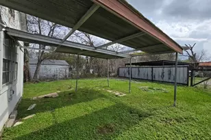 16722 Ave B, Channelview, TX 77530 - Photo 10