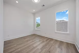 1941 Knoll Square Dr, Houston, TX 77080 - Photo 18