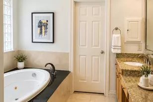 5622 Dolores St, Houston, TX 77057 - Photo 14