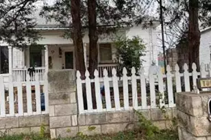 705 W Green St, Palestine, TX 75801 - Photo 2