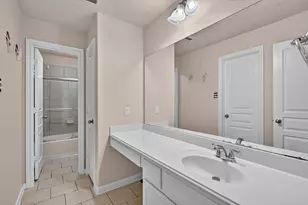 74 Oriel Oaks Cir, The Woodlands, TX 77382 - Photo 22