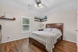 74 Oriel Oaks Cir, The Woodlands, TX 77382 - Photo 14