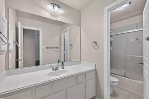 74 Oriel Oaks Cir, The Woodlands, TX 77382 - Photo 20