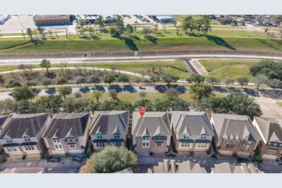 1807 Stacy Crest, Houston, TX 77008 - Photo 32