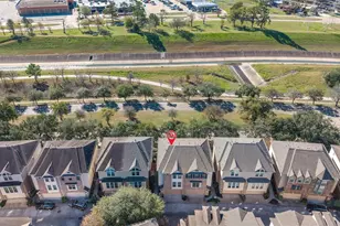 1807 Stacy Crest, Houston, TX 77008 - Photo 32