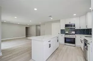 1105 Redberry Hill Rd, Baytown, TX 77521 - Photo 16