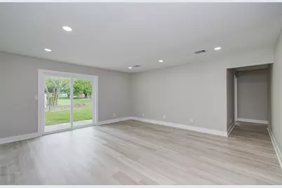 1105 Redberry Hill Road, Baytown, TX 77521 - Photo 10