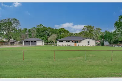1105 Redberry Hill Road, Baytown, TX 77521 - Photo 2