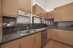 724 Ruthven St, Houston, TX 77019 - Photo 20