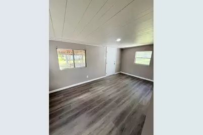 377 Avenue H, Markham, TX 77456 - Photo 2