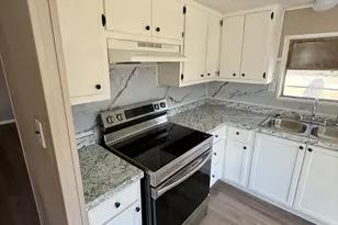 377 Ave H, Markham, TX 77456 - Photo 6