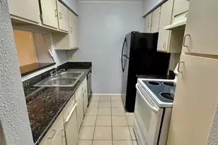 3025 Walnut Bend Ln, Houston, TX 77042 - Photo 6