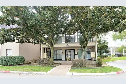3025 Walnut Bend Lane #38, Houston, TX 77042 - Photo 2