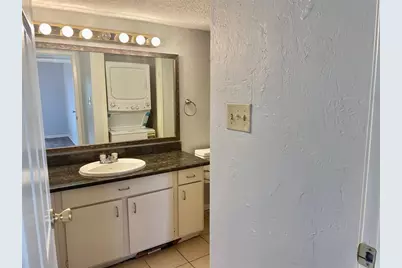 3025 Walnut Bend Lane #38, Houston, TX 77042 - Photo 10