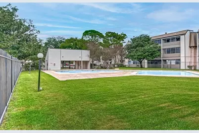 3025 Walnut Bend Lane #38, Houston, TX 77042 - Photo 14