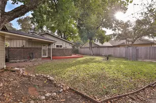 607 Lakeview Dr, Sugar Land, TX 77498 - Photo 20