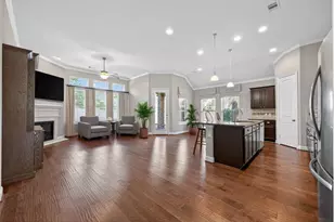 14 S Sawbridge Cir, Spring, TX 77389 - Photo 8