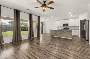 20935 Canary Wood Ln, New Caney, TX 77357 - Photo 6