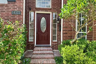 14322 Village Birch St, Houston, TX 77062 - Photo 2