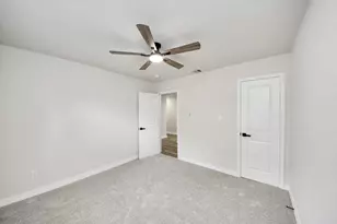 4311 Goldfinch St, Houston, TX 77035 - Photo 8