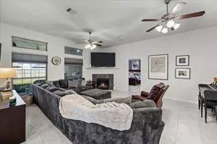 2910 Apache St, League City, TX 77573 - Photo 12