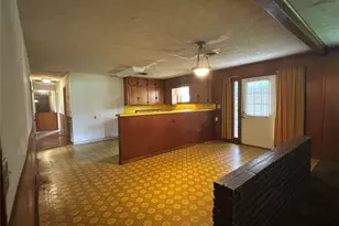 112 Raven St, Clute, TX 77531 - Photo 8