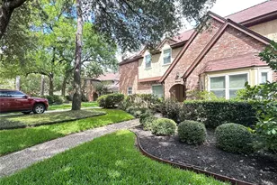 5602 Fountainbridge Ln, Houston, TX 77069 - Photo 2