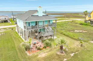 4710 Bayshore Dr, Freeport, TX 77541 - Photo 1