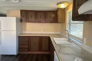 13122 S Lee Shore Dr, Willis, TX 77318 - Photo 2