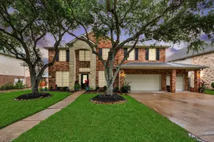 413 Willow Pointe Dr, League City, TX 77573 - Photo 2