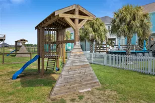 2294 E Lobster, Crystal Beach, TX 77650 - Photo 8
