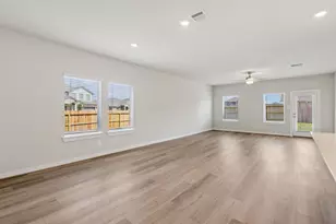 18495 Lndg Mdws Ln, New Caney, TX 77357 - Photo 4