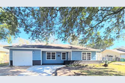 1103 W Camp Circle, La Marque, TX 77568 - Photo 1