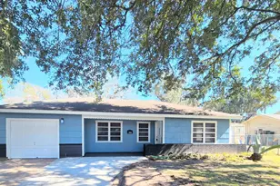1103 W Camp Cir, La Marque, TX 77568 - Photo 1