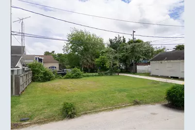 1510 40th Street, Galveston, TX 77550 - Photo 1