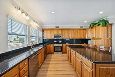 22105 Zapata Drive, Galveston, TX 77554 - Photo 4