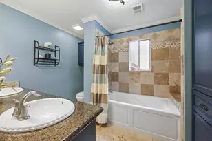 6023 Beaudry Dr, Houston, TX 77035 - Photo 14